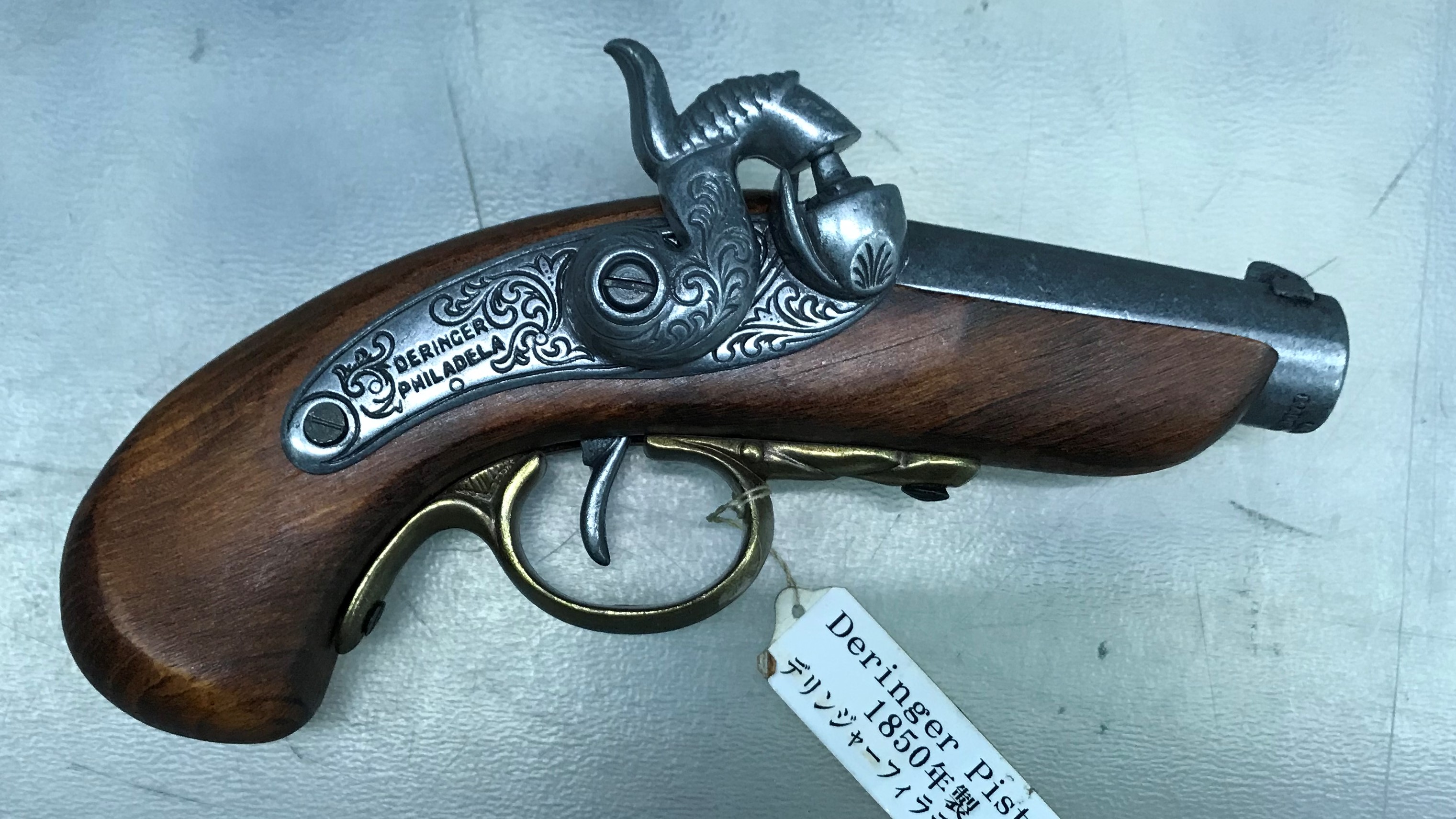 Derringer pistol