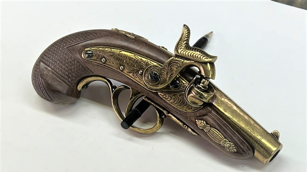 Derringer pistol5315